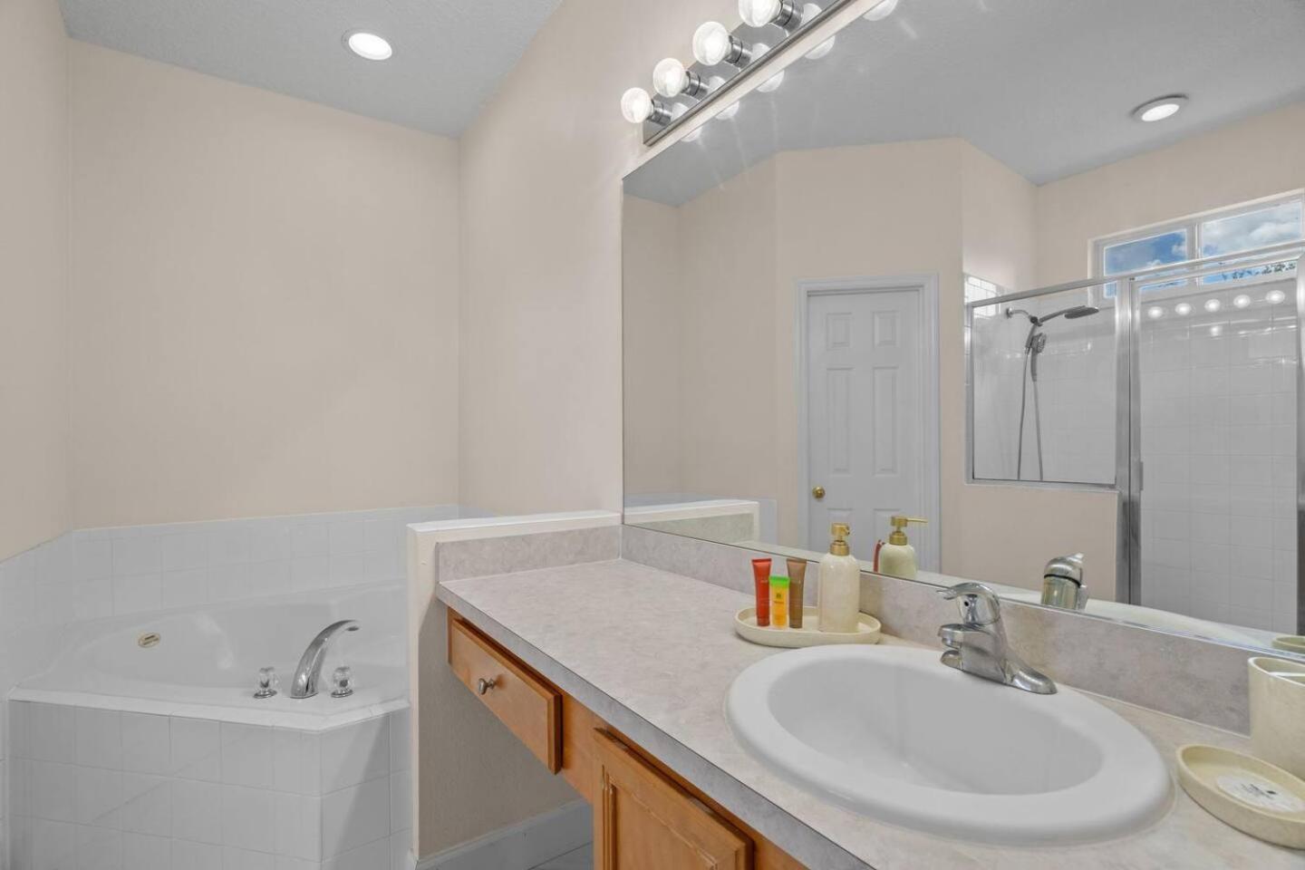 6 Bedroom 5 Bathroom Emerald Island 2601 Ib Kissimmee Bagian luar foto